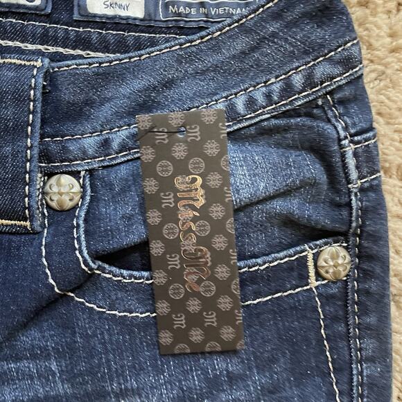 Miss Me Signature Skinny Jeans - Picture 5 of 16